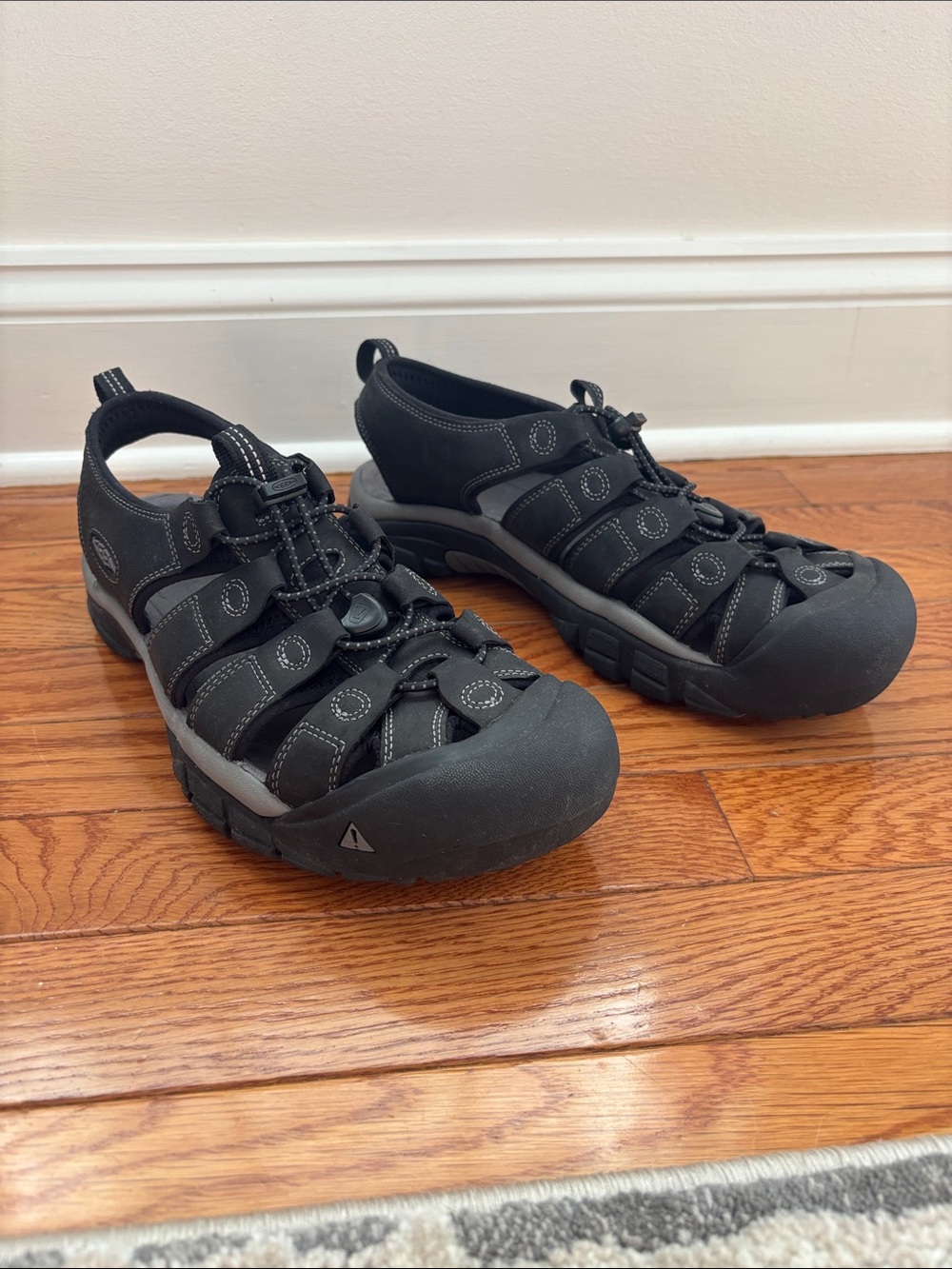 Keen Men's Black Closed-Toe Outdoor Sandals